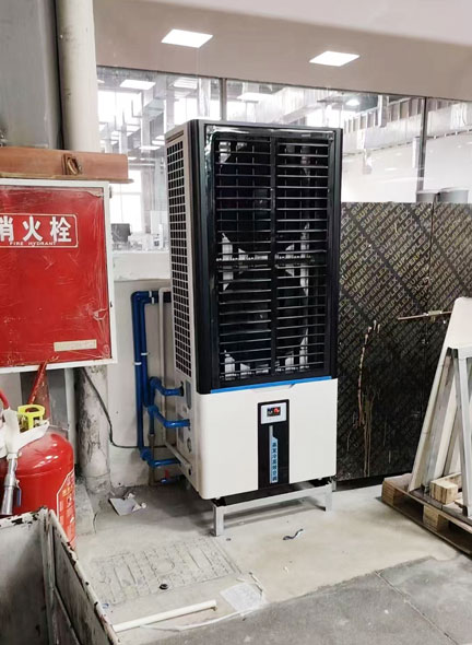 注塑車間，安裝蒸發冷省電空調-立式軸流雙風口