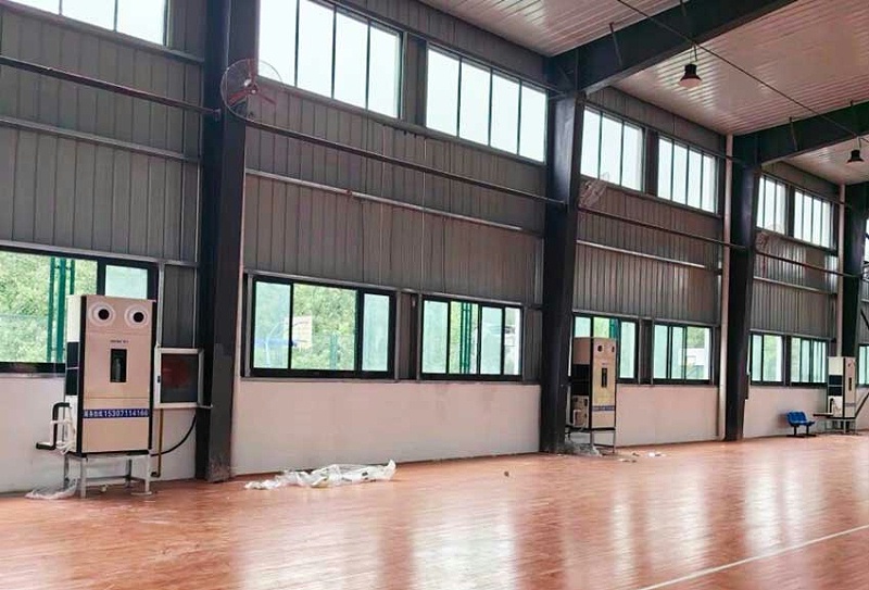 籃球館整體制冷降溫，安裝蒸發冷省電空調 - 立式射流機